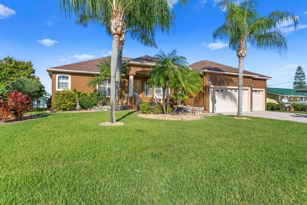 761 KINGSTON COURT APOLLO BEACH, FL 33572