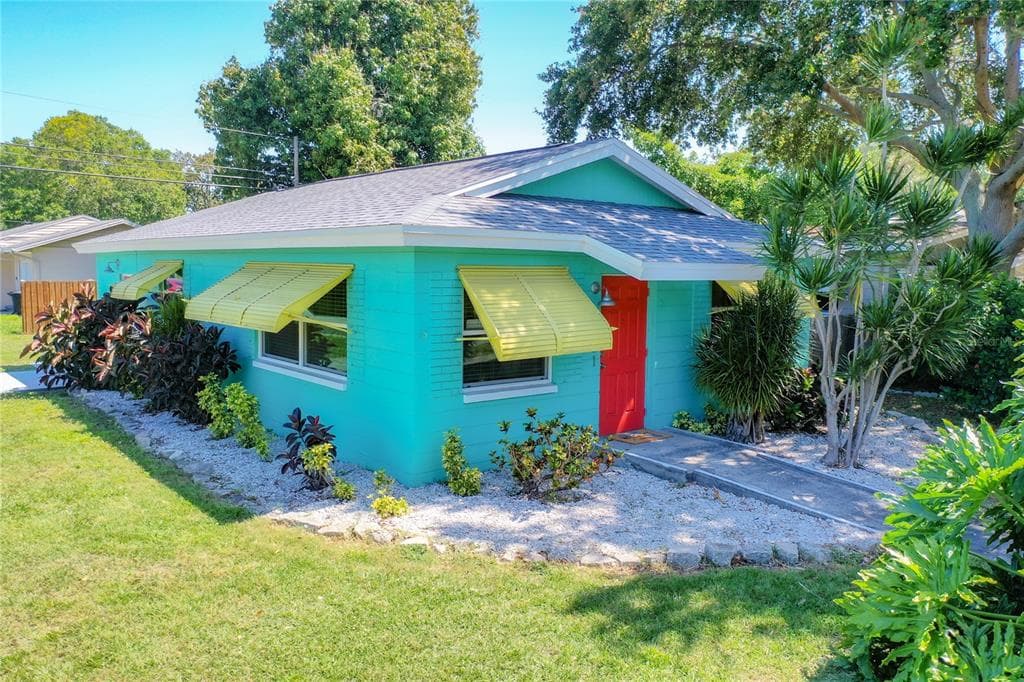 5121 15TH AVENUE S GULFPORT, FL 33707