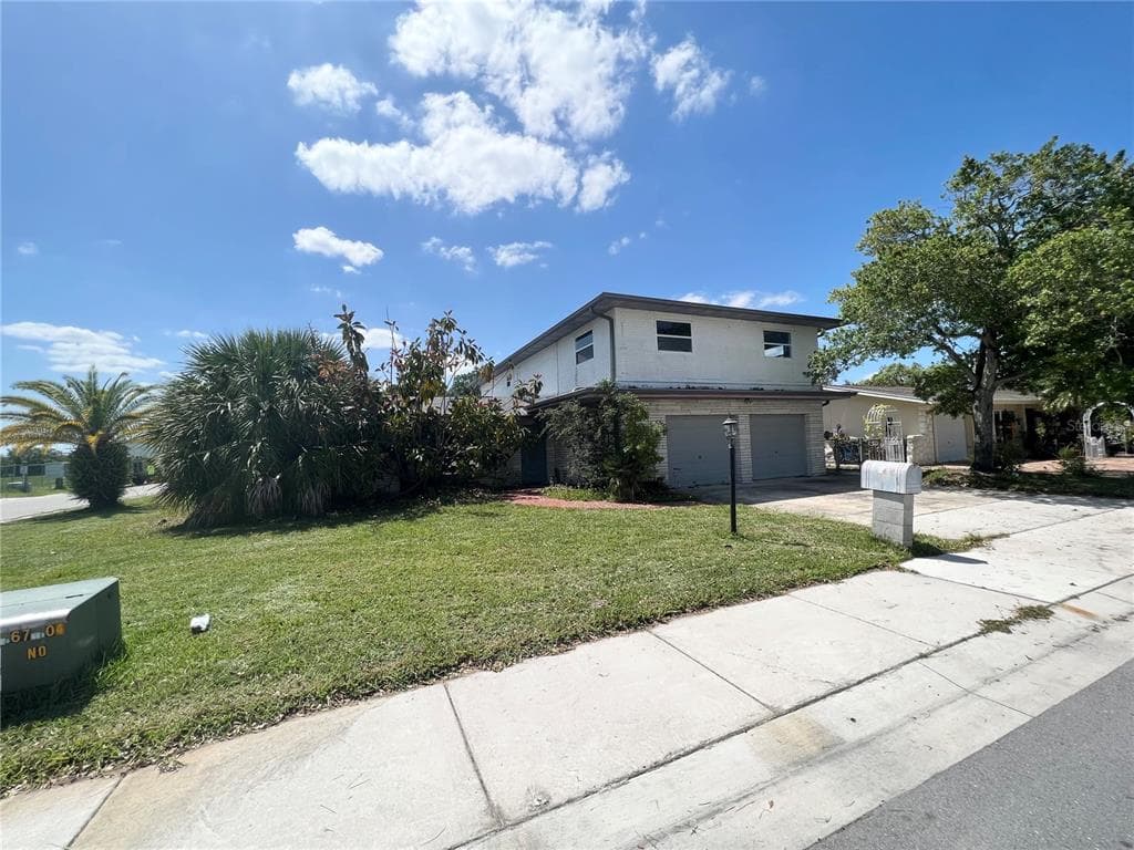 616 LEMONWOOD DRIVE OLDSMAR, FL 34677