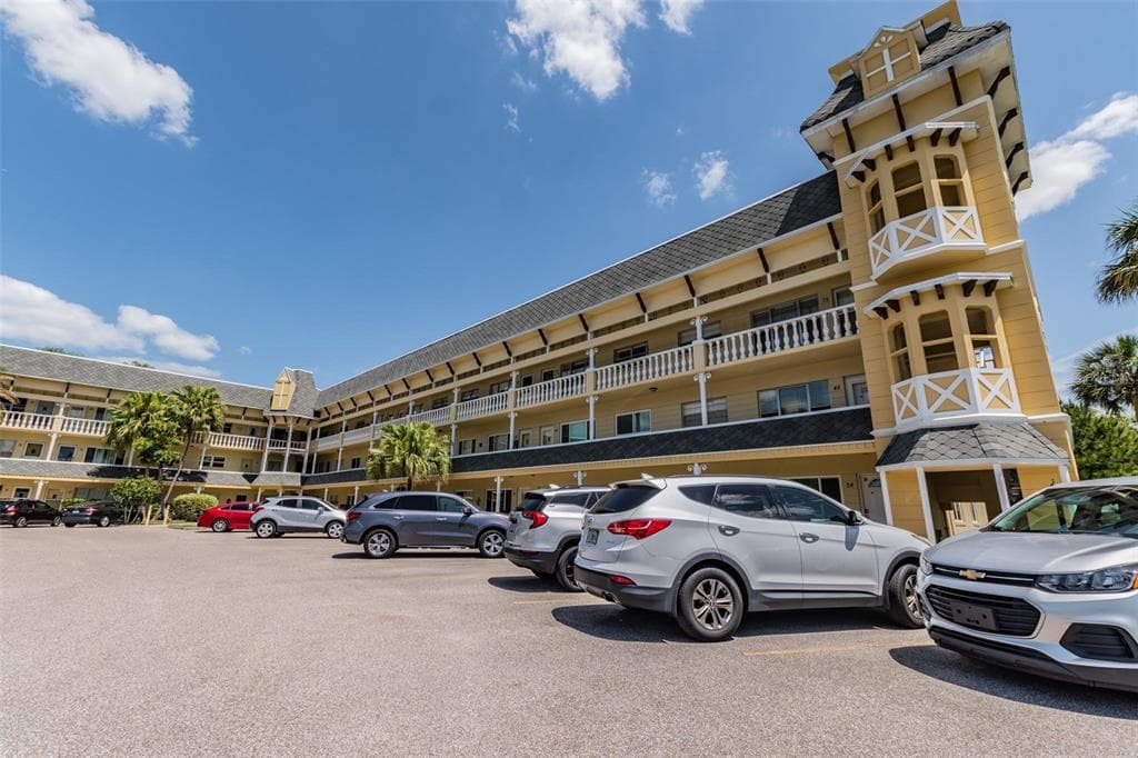 2458 FLORENTINE WAY UNIT 68 CLEARWATER, FL 33763