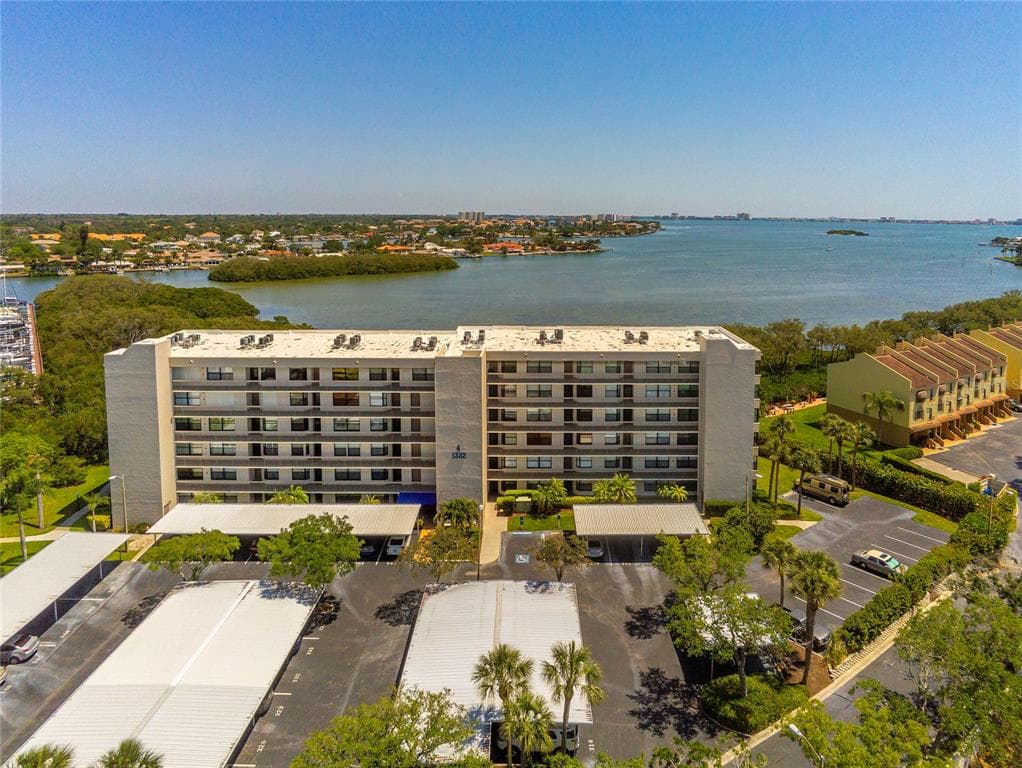 1332 PASADENA AVENUE S UNIT 305 SOUTH PASADENA, FL 33707
