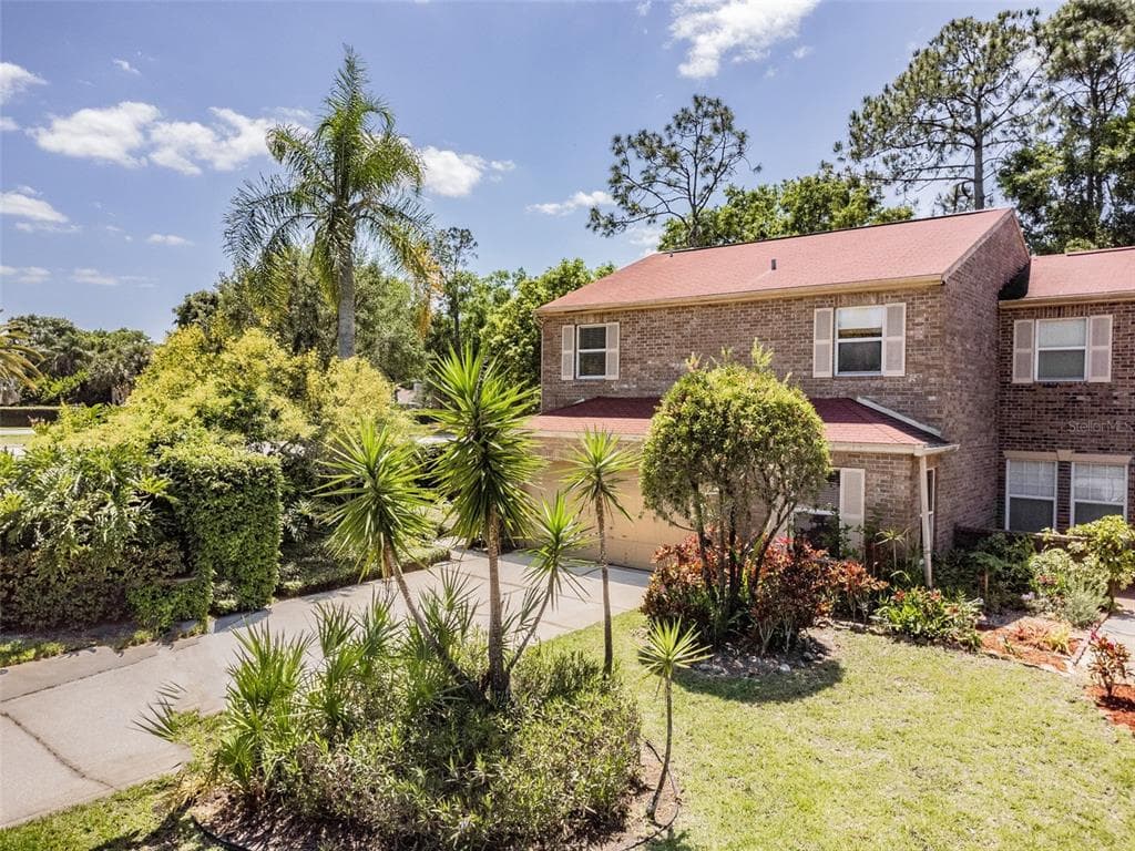 4052 DAVENTRY LANE PALM HARBOR, FL 34685