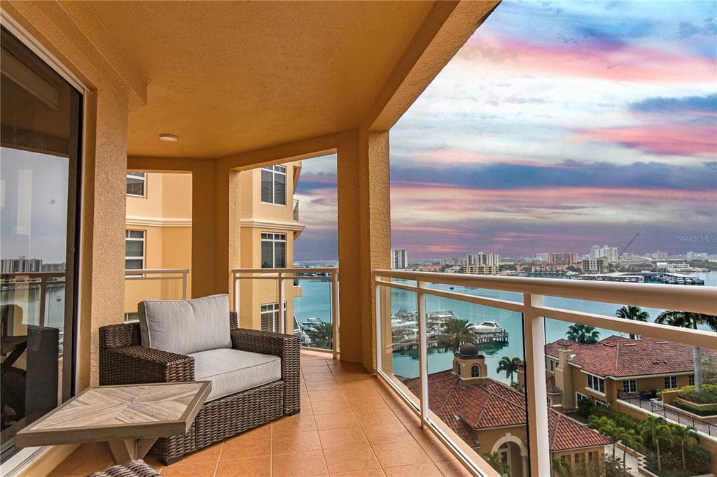 521 MANDALAY AVENUE UNIT 805 CLEARWATER BEACH, FL 33767
