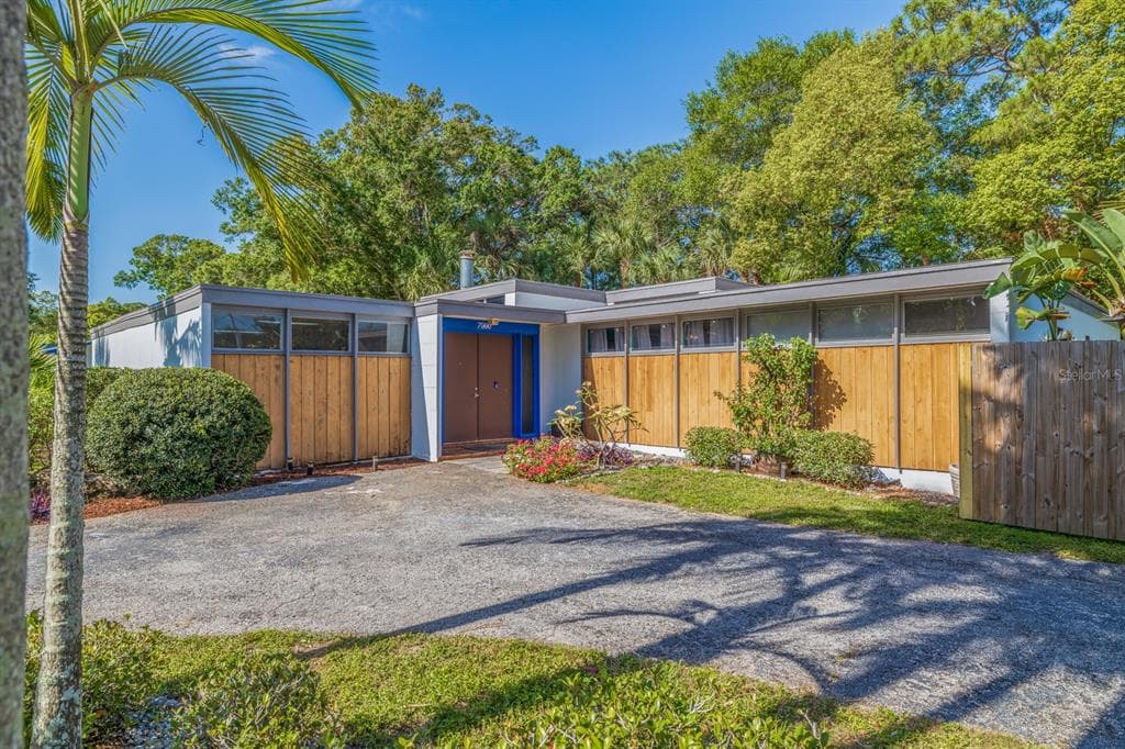 7990 42ND STREET N PINELLAS PARK, FL 33781