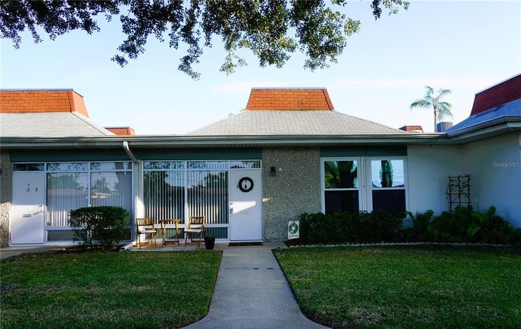 4373 TAHITIAN GARDENS CIRCLE UNIT G HOLIDAY, FL 34691