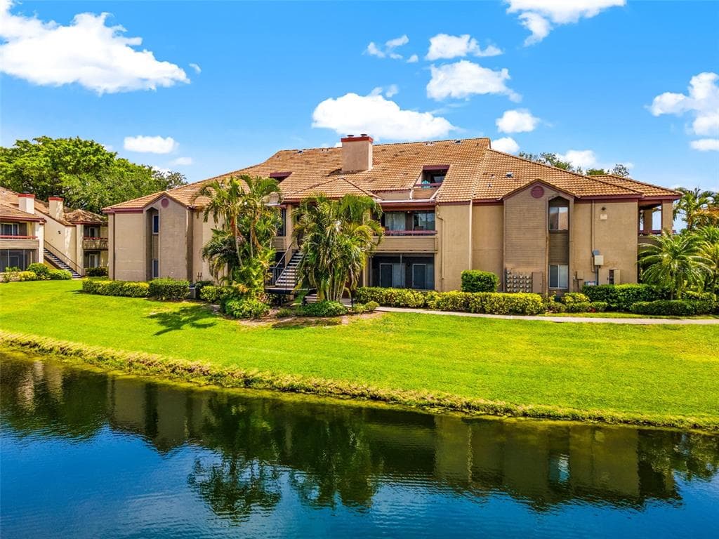 10263 GANDY BOULEVARD N UNIT 212 ST PETERSBURG, FL 33702