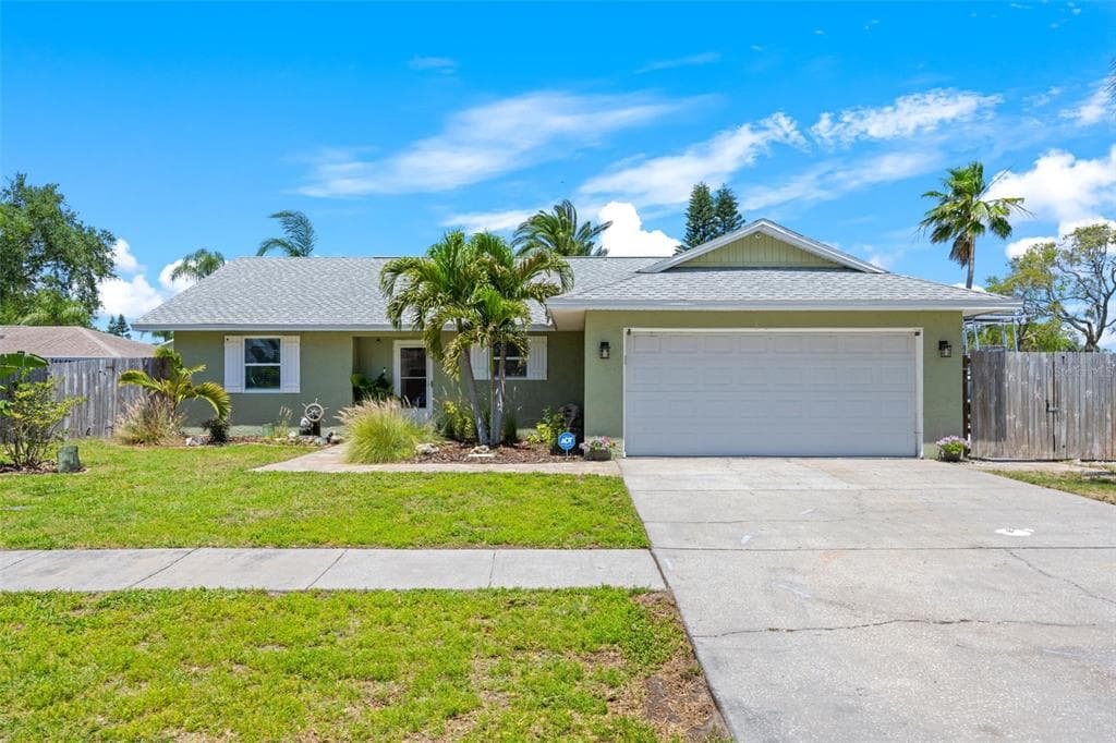 12848 LAKE DRIVE LARGO, FL 33774