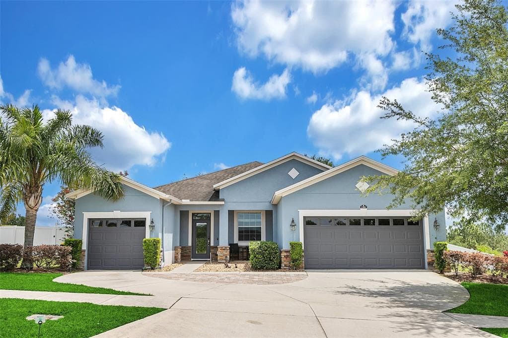 2301 GOLDEN ASTER STREET CLERMONT, FL 34711