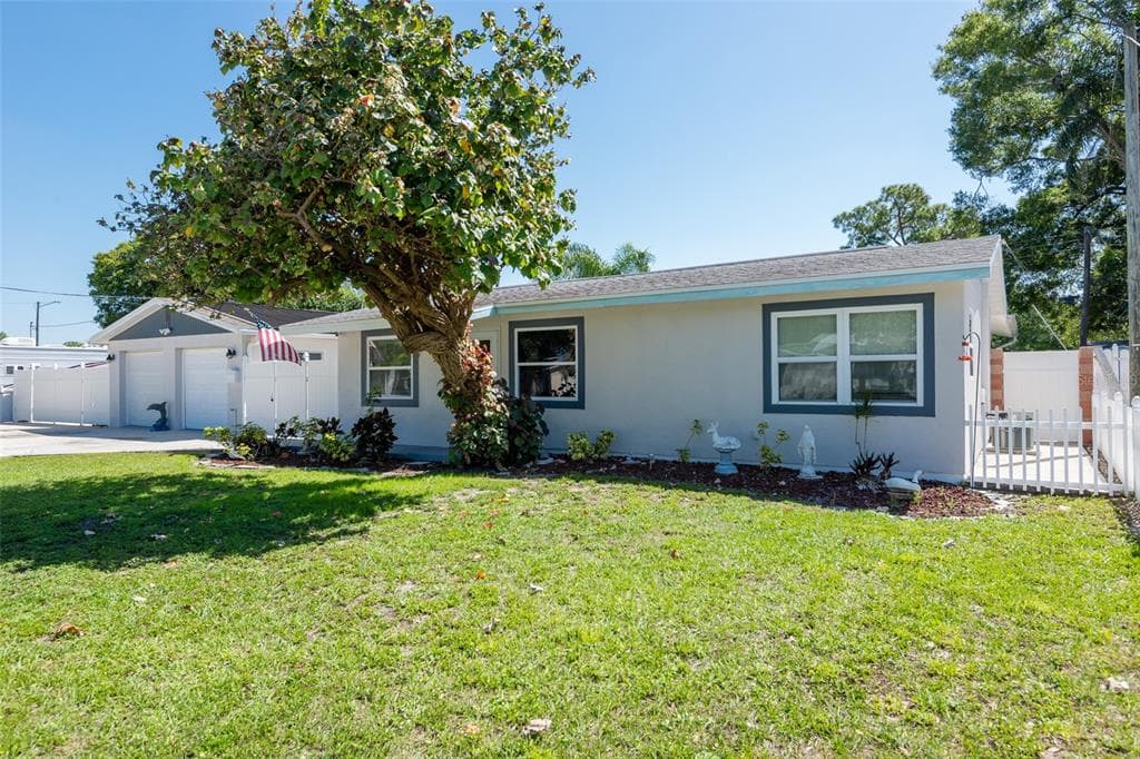 8141 52ND WAY N