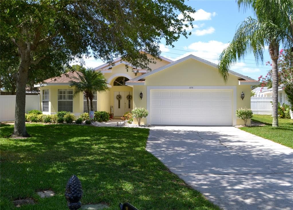1898 BRILAND STREET TARPON SPRINGS, FL 34689