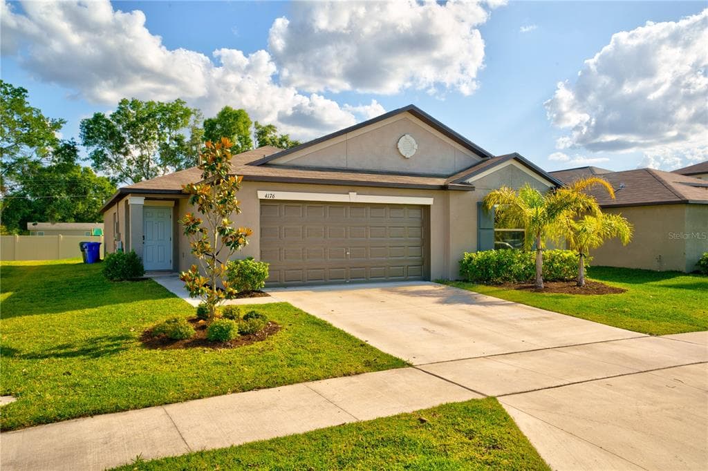 4176 SALT SPRINGS LANE LAKELAND, FL 33811