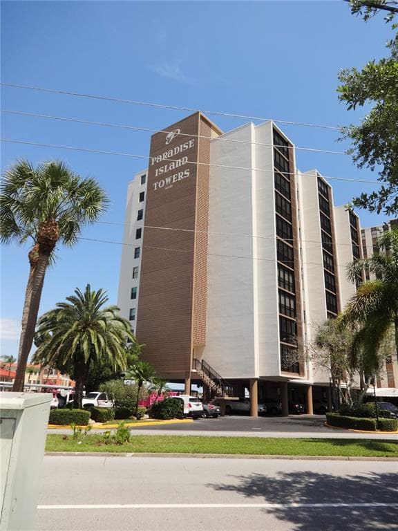 10355 PARADISE BOULEVARD UNIT 906 TREASURE ISLAND, FL 33706