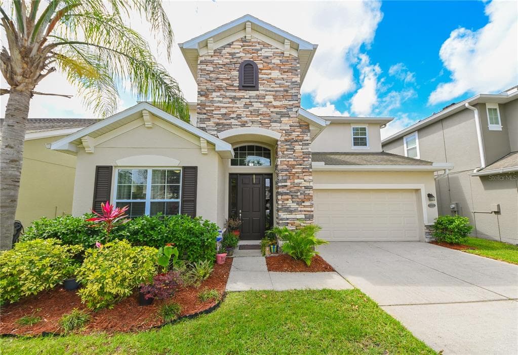 7972 CAMDEN WOODS DRIVE TAMPA, FL 33619