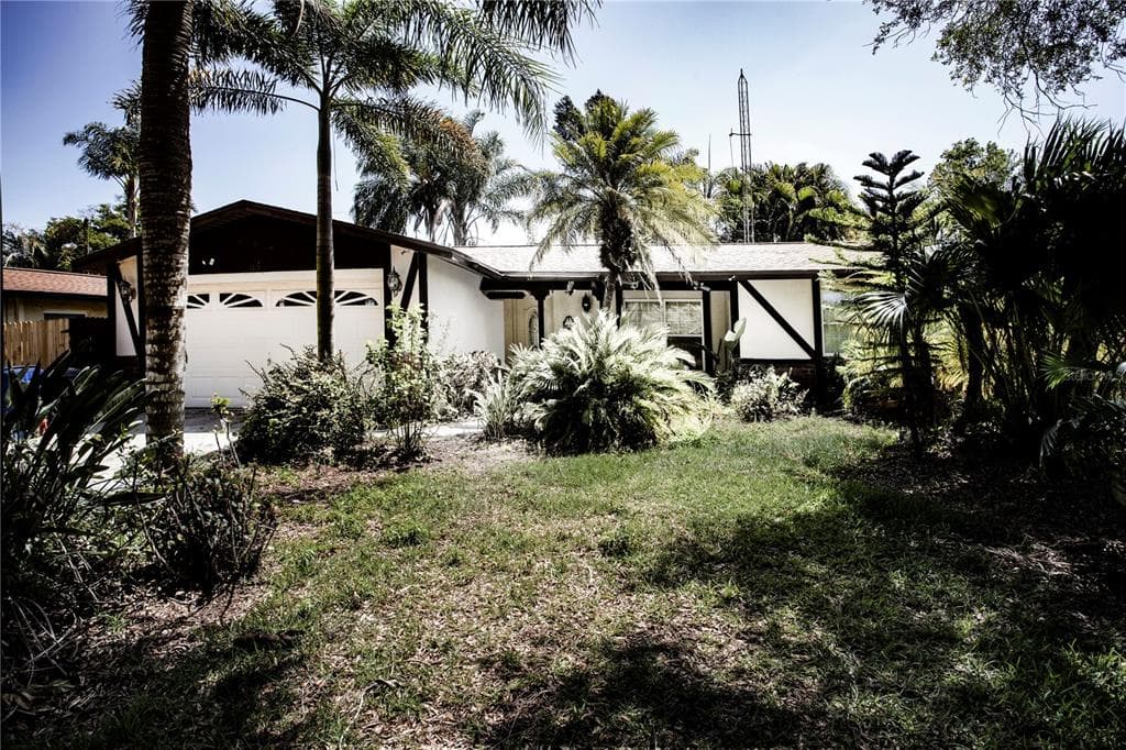 1511 DINNERBELL LANE E DUNEDIN, FL 34698