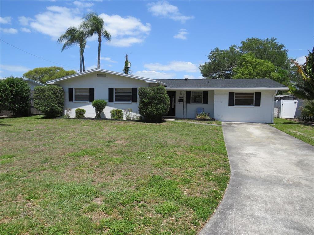 4715 W ALLINE AVENUE TAMPA, FL 33611