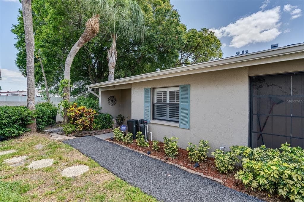 2131 RIDGE ROAD S UNIT 55 LARGO, FL 33778