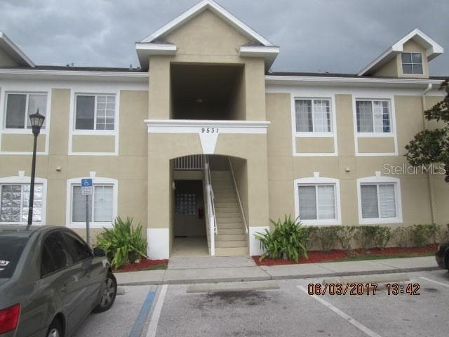 9531 NEWDALE WAY UNIT 201 RIVERVIEW, FL 33578