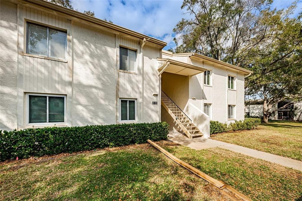 217 PALMETTO COURT UNIT 217 OLDSMAR, FL 34677