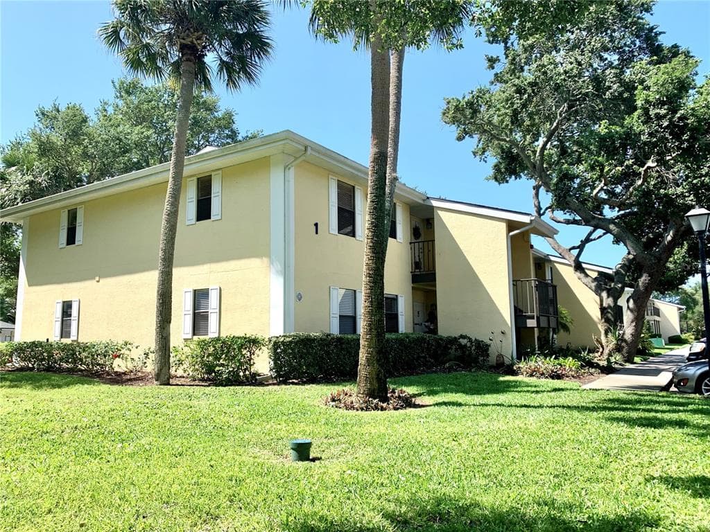3001 58TH AVENUE S UNIT 104 ST PETERSBURG, FL 33712