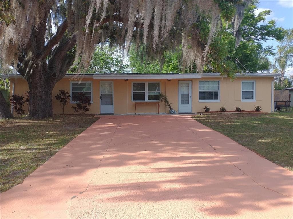7405-7407 CYPRESS DRIVE NEW PORT RICHEY, FL 34653
