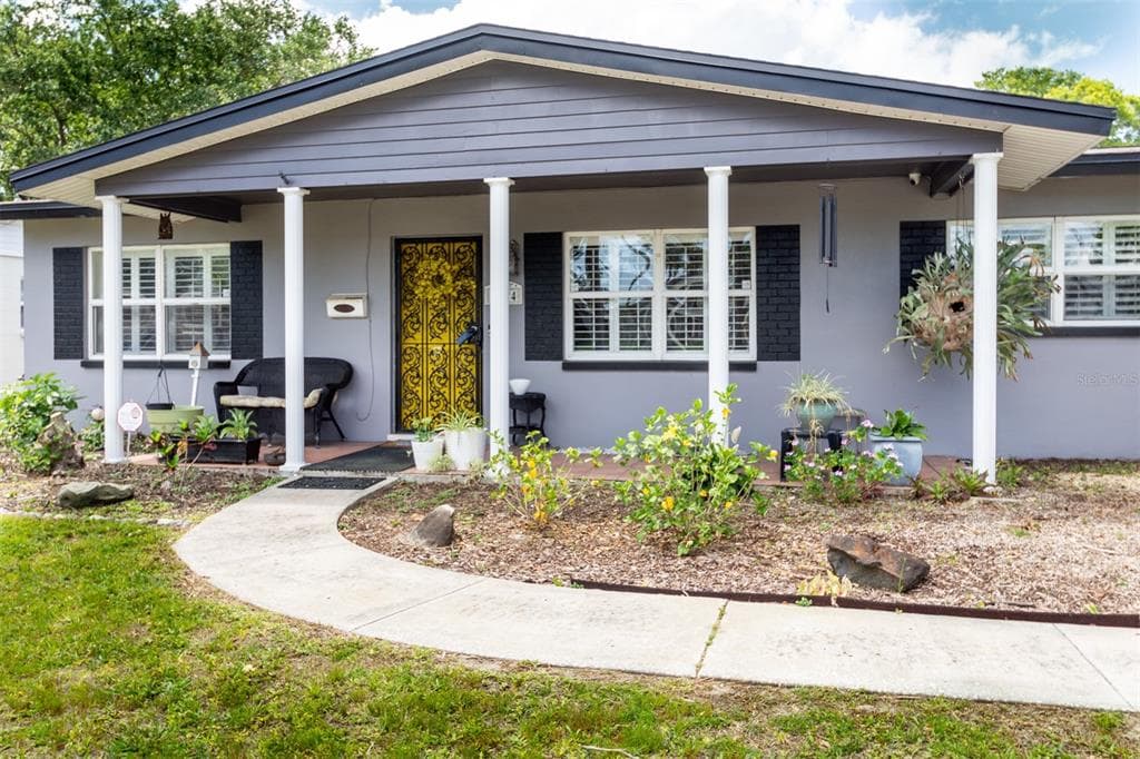 1524 78TH TERRACE N ST PETERSBURG, FL 33702