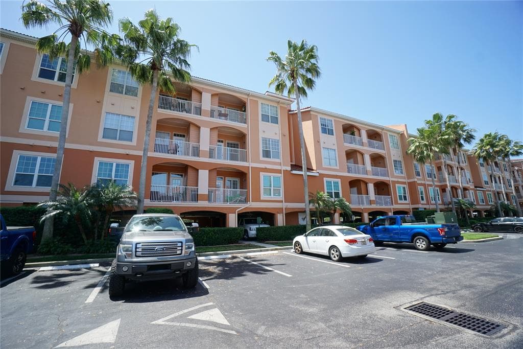 5000 CULBREATH KEY WAY UNIT 8214 TAMPA, FL 33611