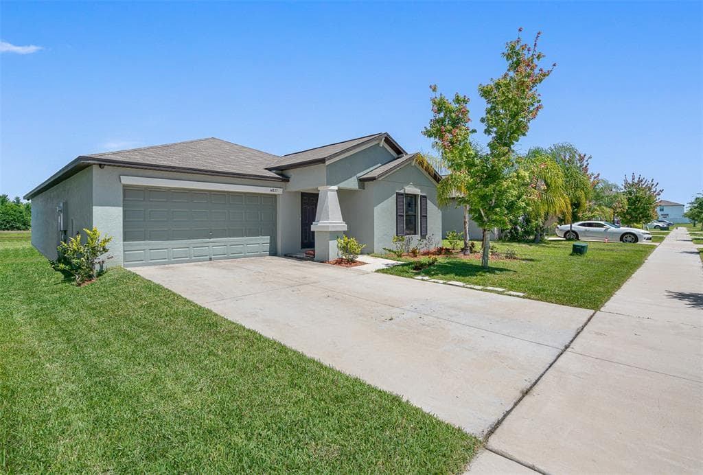 14823 CRESCENT ROCK DRIVE
