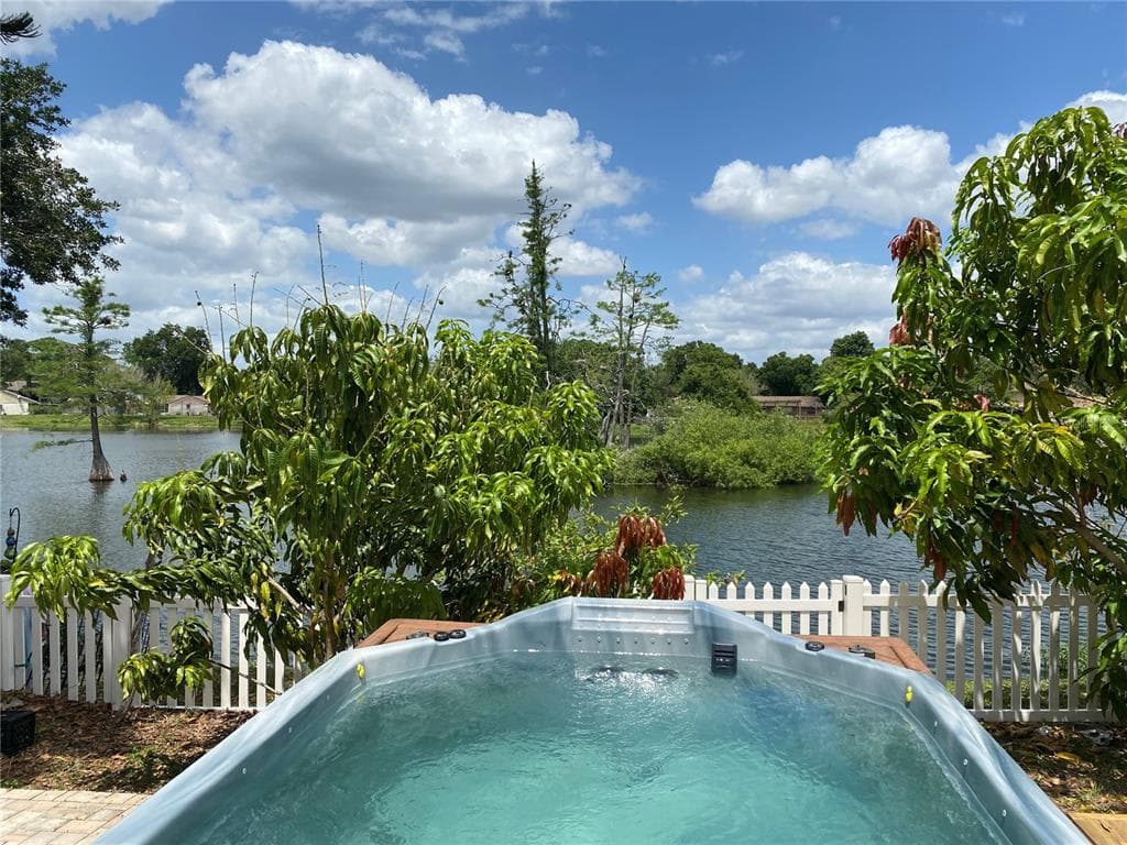 3215 SANDSPUR DRIVE