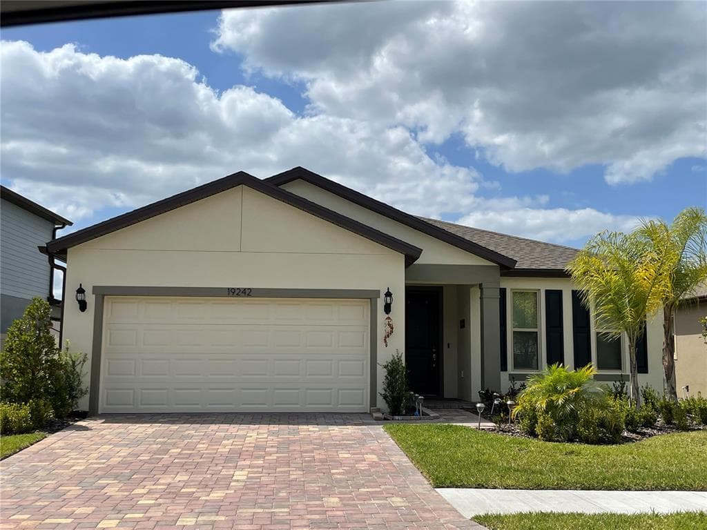 19242 MOSSY PINE DRIVE TAMPA, FL 33647
