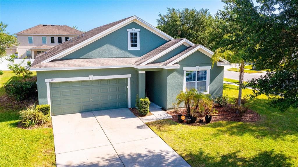 1527 RUSHGROVE CIRCLE DOVER, FL 33527