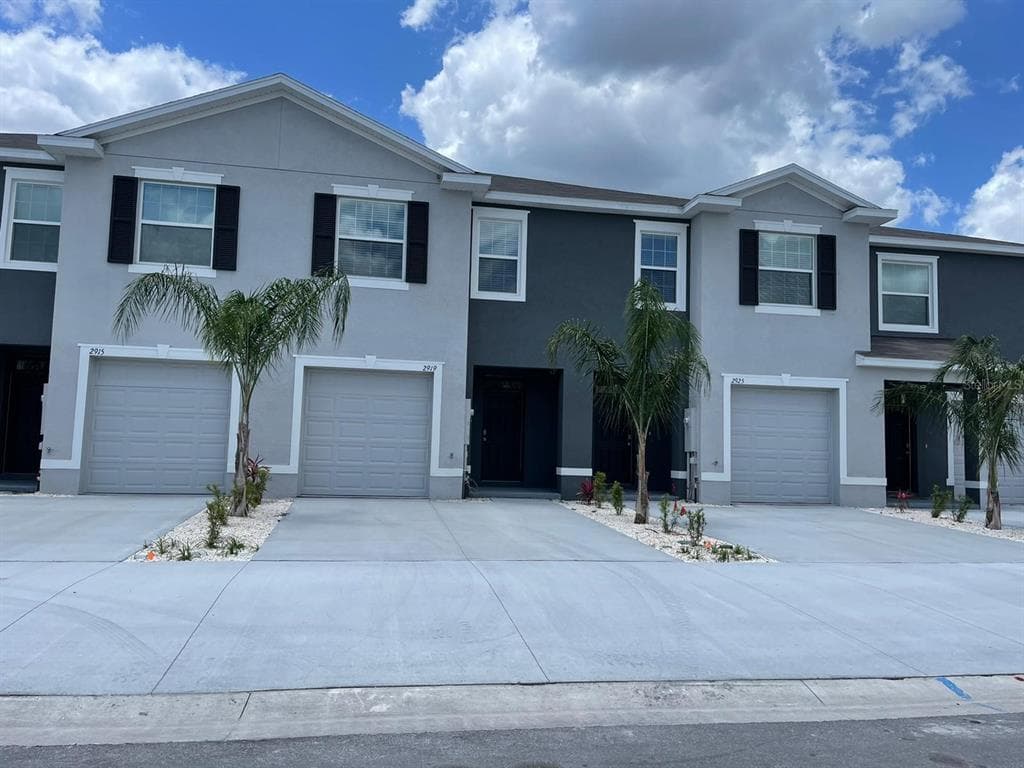2919 PEONY PRAIRIE WESLEY CHAPEL, FL 33543