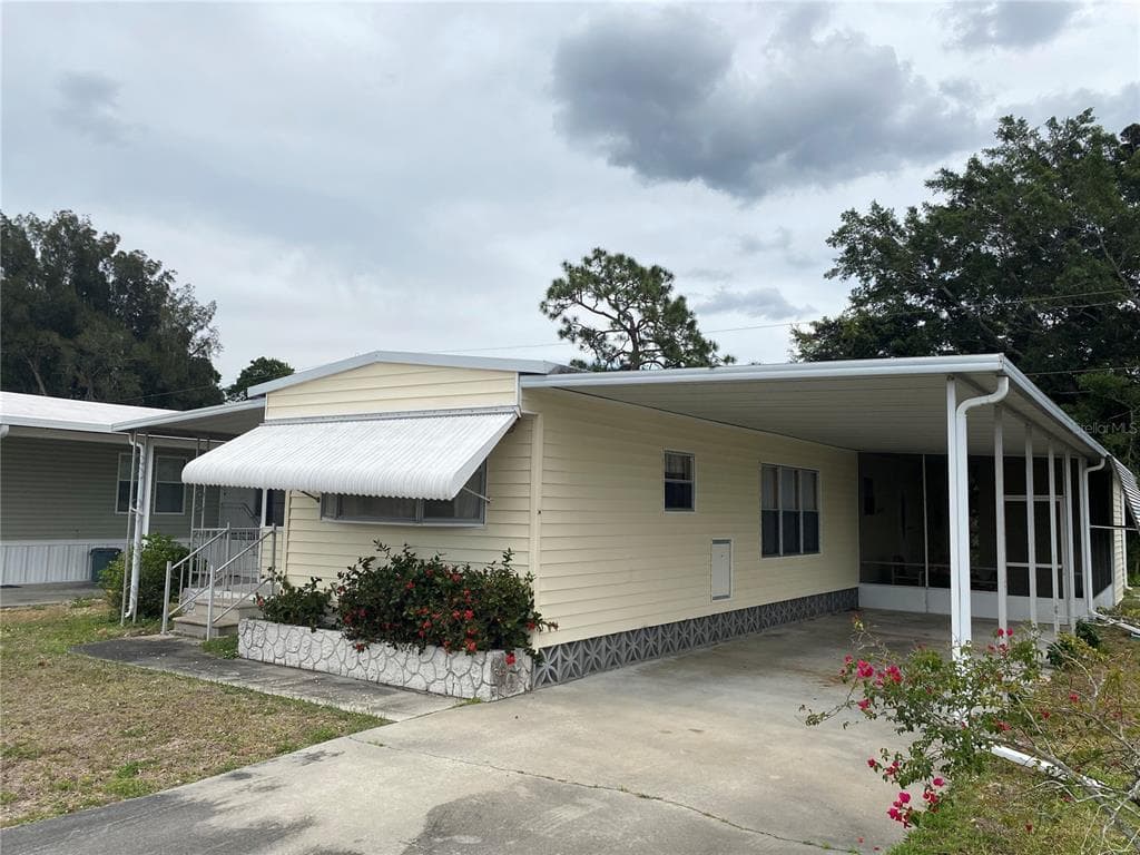 2746 INDIANWOOD DRIVE NORTH FORT MYERS, FL 33917