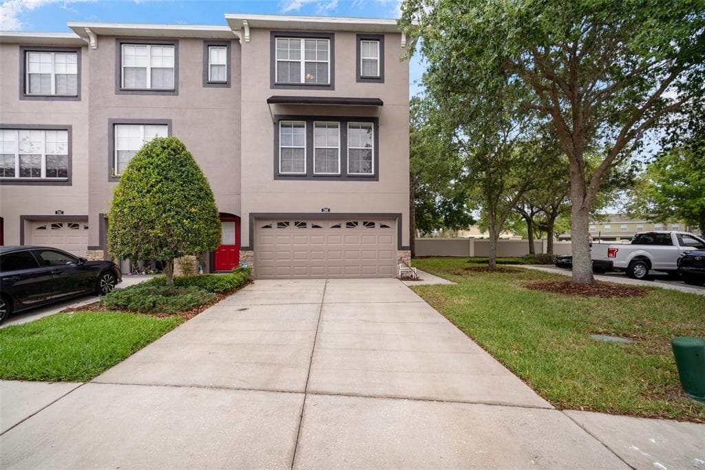 2566 MIDDLETON GROVE DRIVE BRANDON, FL 33511