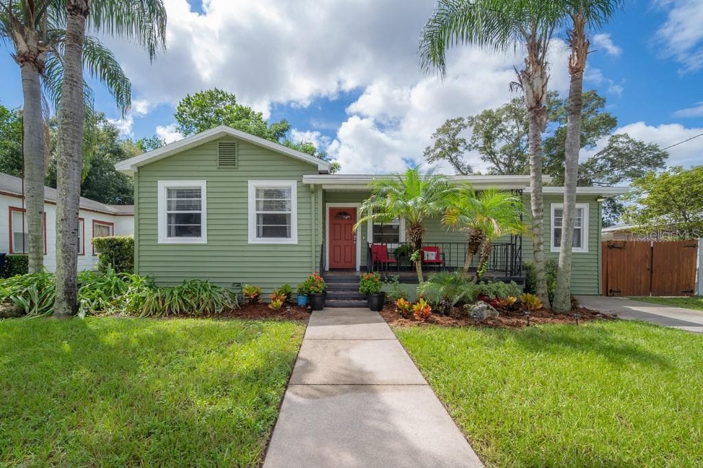 2122 W SAINT JOSEPH STREET TAMPA, FL 33607