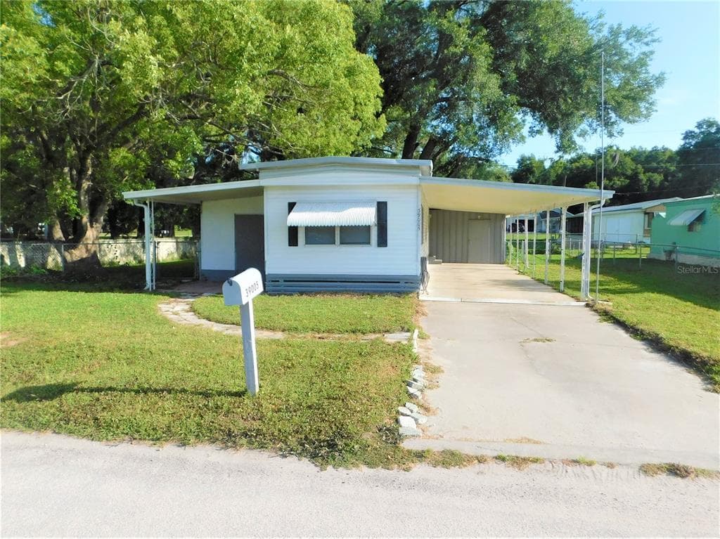 39005 SABAL AVENUE ZEPHYRHILLS, FL 33542