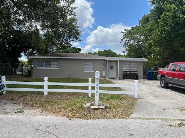 8904 N OREGON AVENUE TAMPA, FL 33604