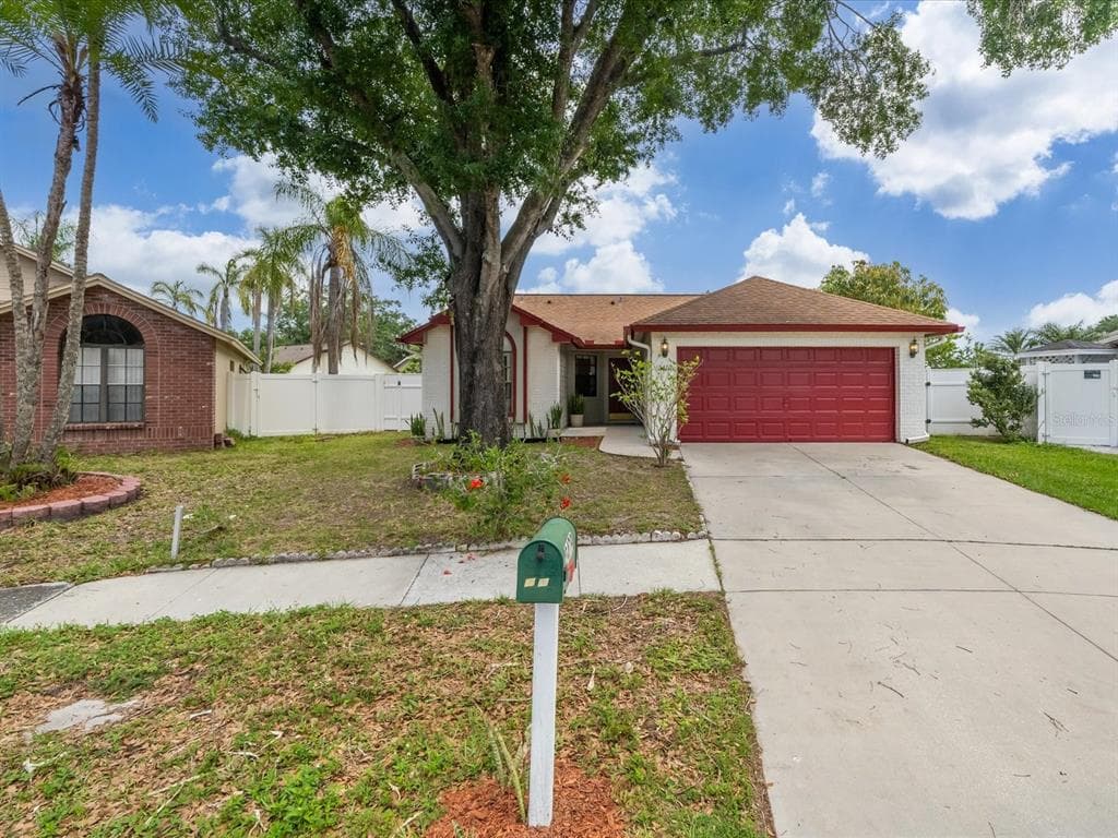5479 FRIARSWAY DRIVE TAMPA, FL 33624