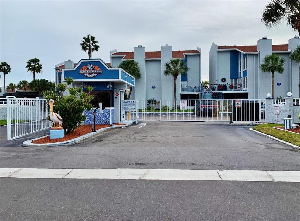 253 REX PLACE UNIT G MADEIRA BEACH, FL 33708