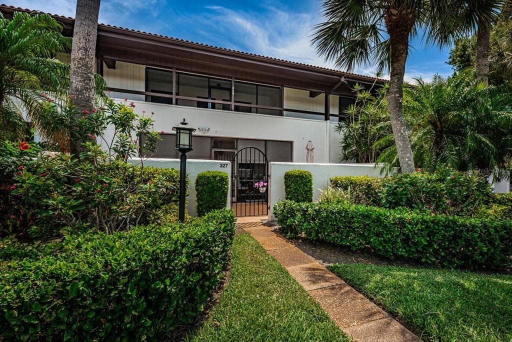 3500 EL CONQUISTADOR PARKWAY UNIT 327 BRADENTON, FL 34210