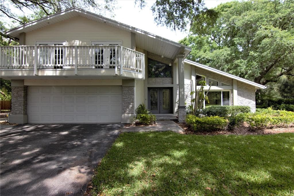 9350 YELLOW LAKE DRIVE NEW PORT RICHEY, FL 34654
