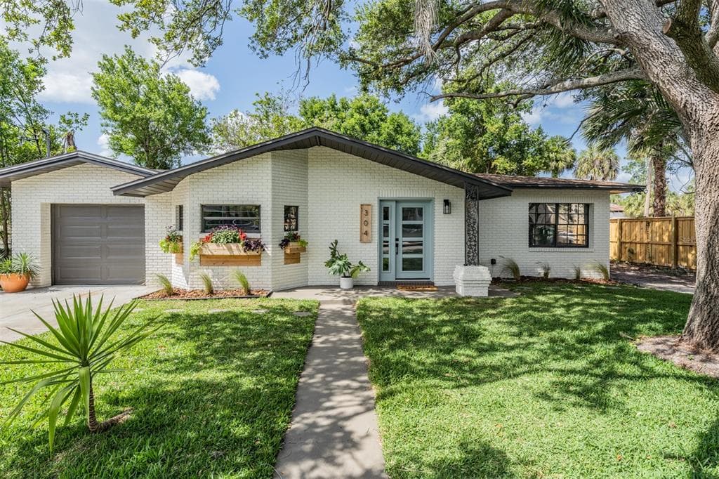 304 E EMMA STREET TAMPA, FL 33603