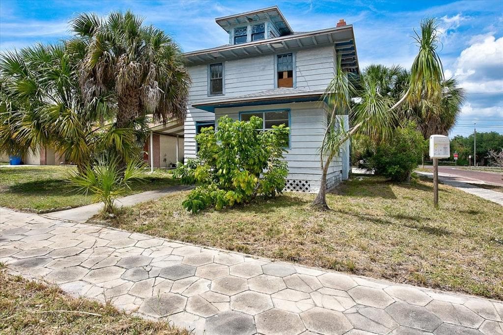 4503 DARTMOUTH AVENUE N ST PETERSBURG, FL 33713