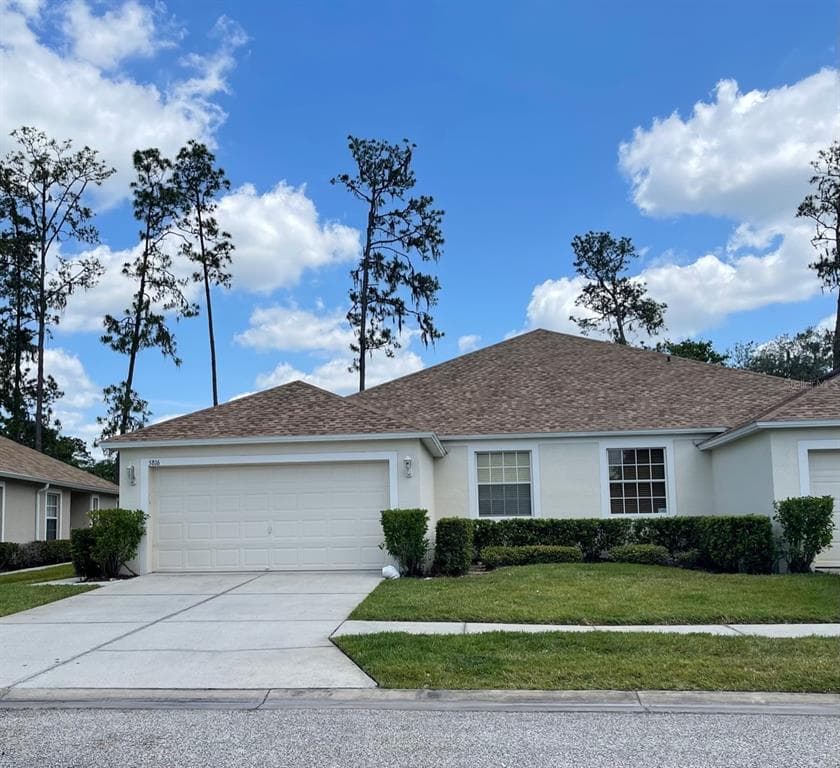 5816 AUTUMN SHIRE DRIVE ZEPHYRHILLS, FL 33541