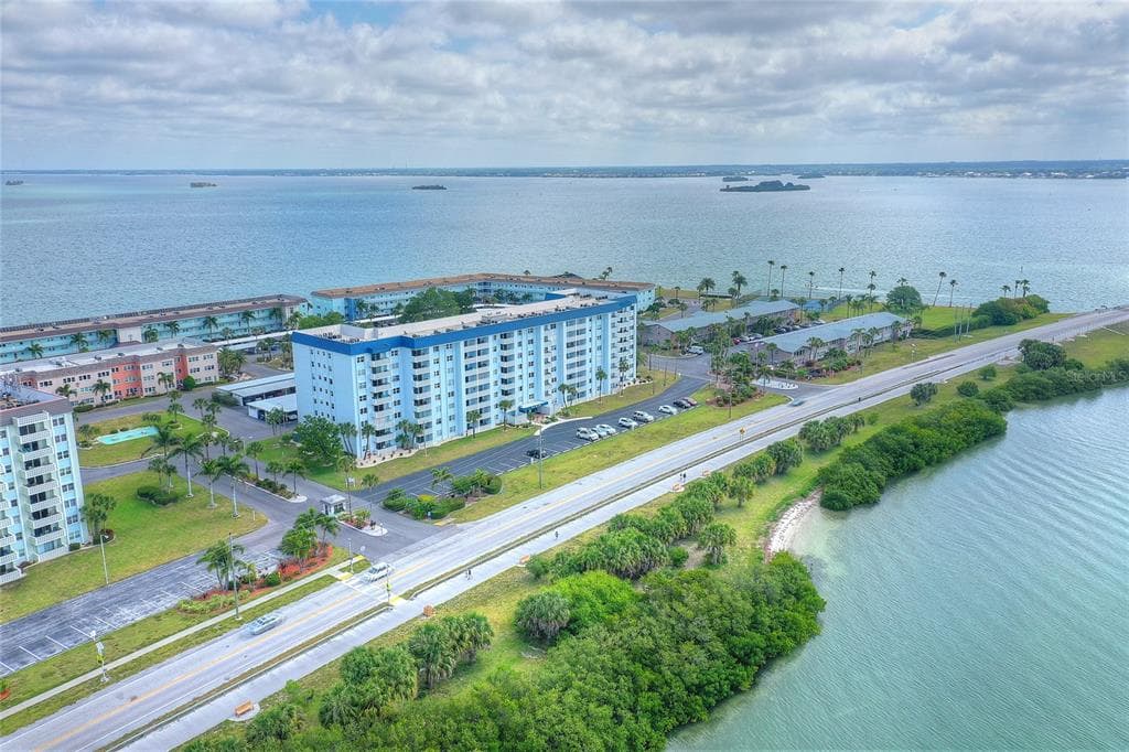 7 ELGIN PLACE UNIT 607 DUNEDIN, FL 34698