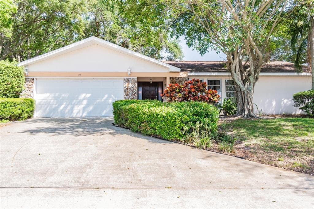 10 ORCHARD COURT PALM HARBOR, FL 34683