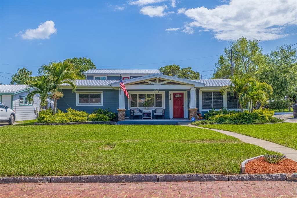 882 41ST AVENUE N ST PETERSBURG, FL 33703