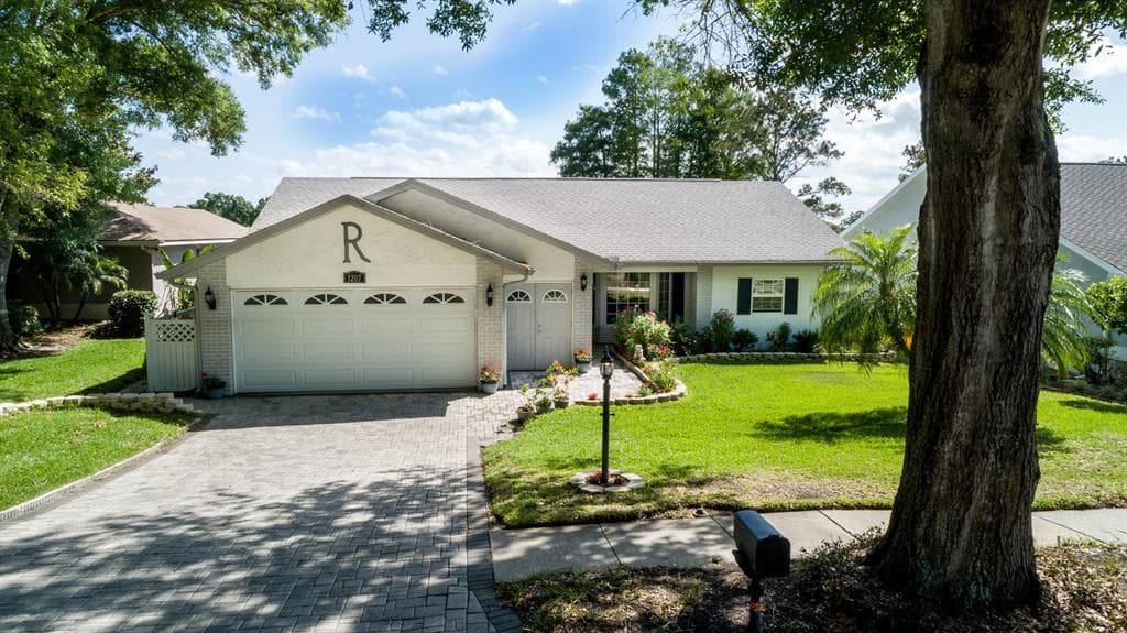 1207 GILLESPIE DRIVE N PALM HARBOR, FL 34684