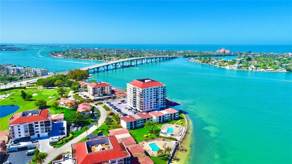 6265 SUN BOULEVARD UNIT 1203 ST PETERSBURG, FL 33715