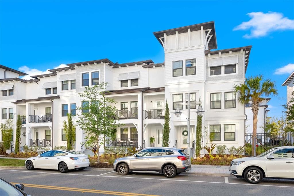 5351 BRIDGE STREET UNIT 4 TAMPA, FL 33611