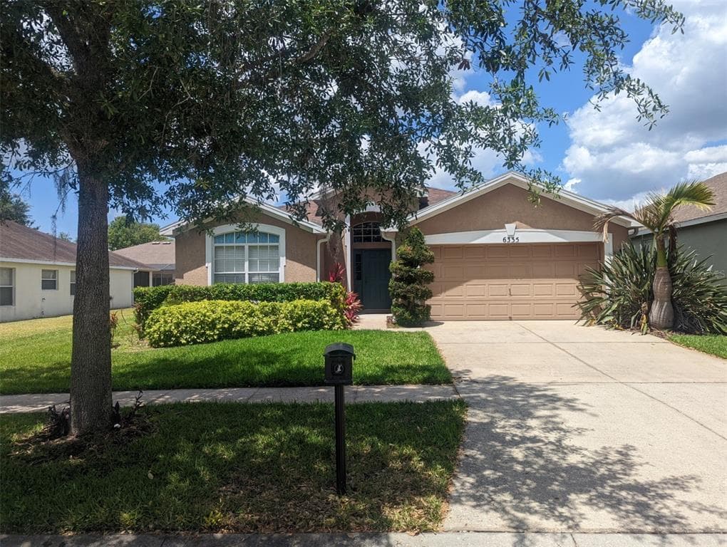 6335 BRIDGECREST DR LITHIA, FL 33547